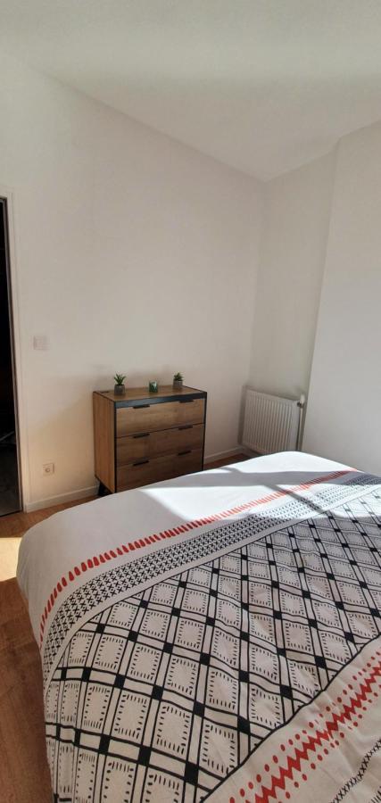 Appartement D'Hippolyte - Vue Musee Rimbaud Charleville-Mezieres Bagian luar foto